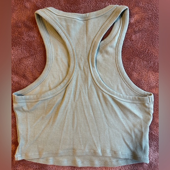 ALO Yoga Women's Aspire Tank Top - Picture 3 of 3